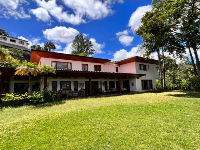 Vivienda de lujo en venta Nueva Caracas, Distrito Capital