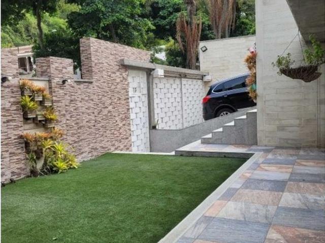 Vivienda de lujo en venta Nueva Caracas, Distrito Capital