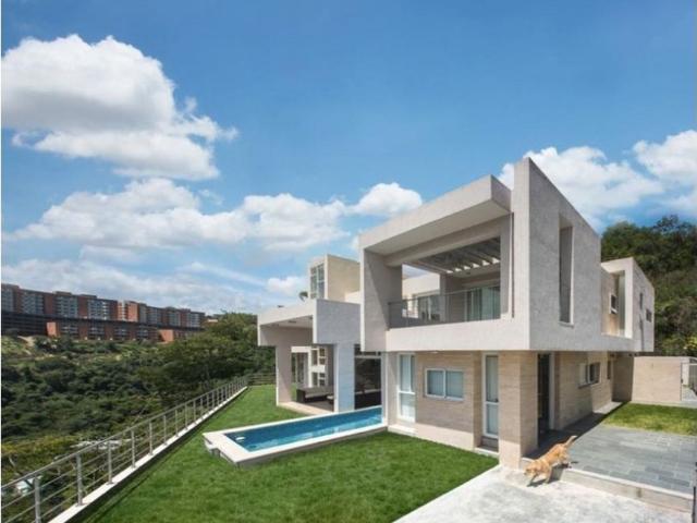 Vivienda de lujo en venta Nueva Caracas, Distrito Capital