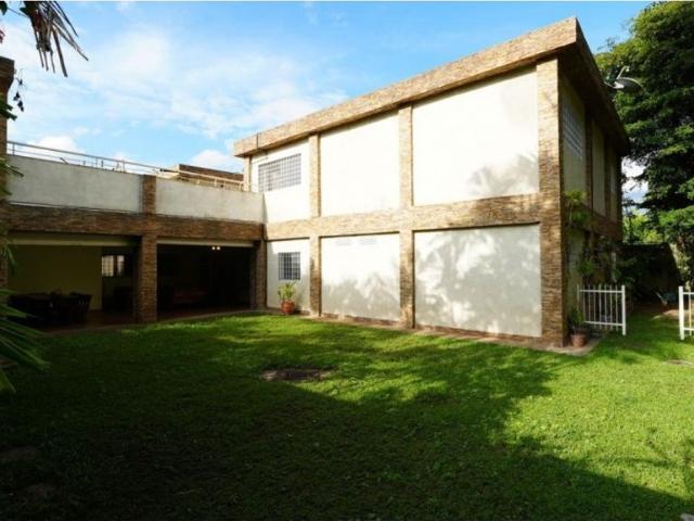 Vivienda de lujo en venta Nueva Caracas, Venezuela