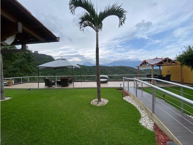 Vivienda de lujo en venta Nueva Caracas, Venezuela