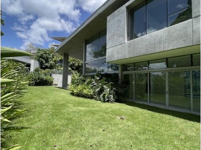 Vivienda de lujo en venta Nueva Caracas, Venezuela