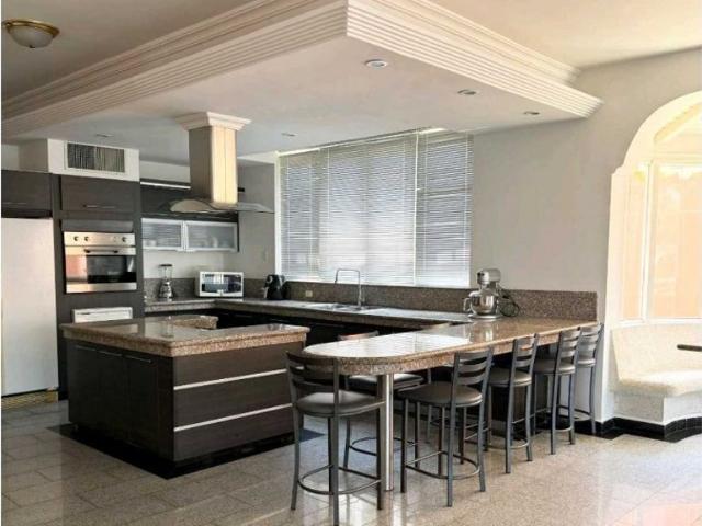 Vivienda de lujo en venta Lecherías, Estado Anzoátegui