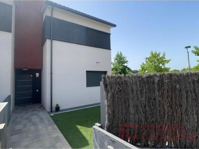 Vivienda exclusiva de 210 m2 en venta Vilablareix, Cataluña