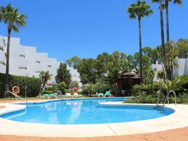 Vivienda en Urb Las Adelfas de Guadalmina Baja
