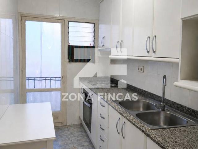 Vivienda en venta a escasos metros del CAP Santa Rosa