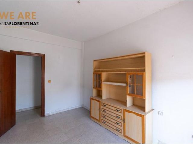 VIVIENDA EN VENTA EN LOS BARREROS. GRAN OPORTUNIDAD PARA INVERSORES Y AMANTES DE LAS REFORMAS.