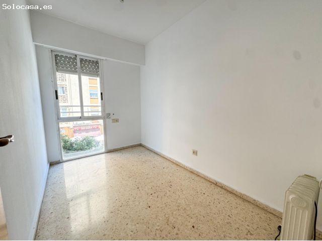 Vivienda en venta en Malilla: cómoda, bien distribuida y con gran potencial