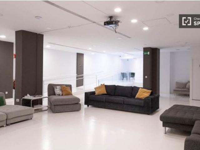 Vivienda en alquiler en Salamanca, Madrid, algunos gastos incluidos