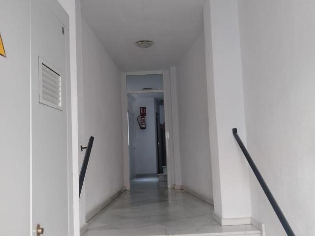 VIVIENDA EN BARRIO ALTO, IDEAL PARA INVERSORES!