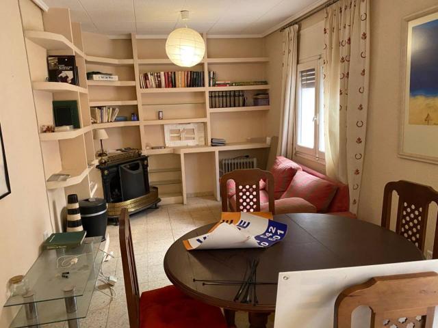Vivienda en el centro con posibilidad de hacer otra en deván