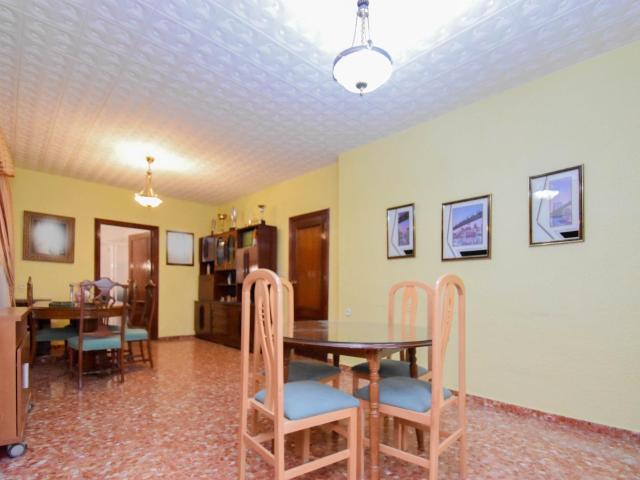 VIVIENDA EN ESQUINA EN LAS GABIAS