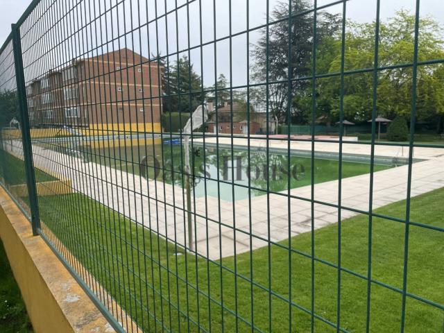 VIVIENDA EN EXCLUSIVA EN URBANIZACIÓN LA OROTAVA HOYO DE MANZANARES