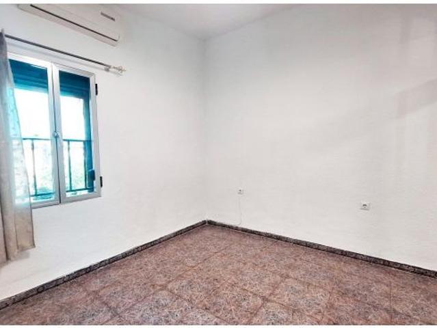 ¡ VIVIENDA EN LA ZONA BAJA DEL SECTOR SUR!