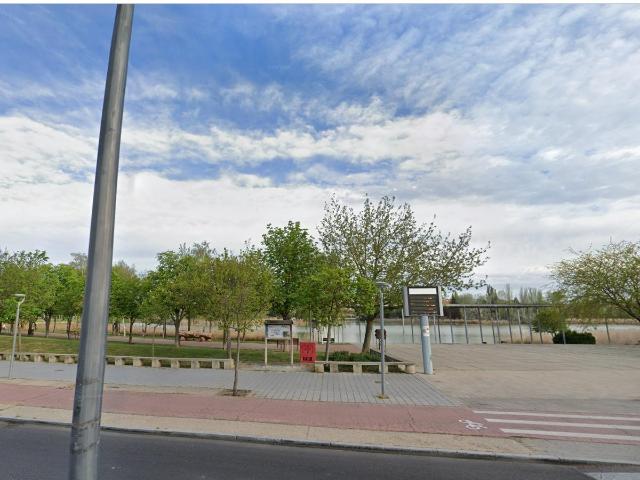 VIVIENDA EN LA LAGUNA DEL DUERO
