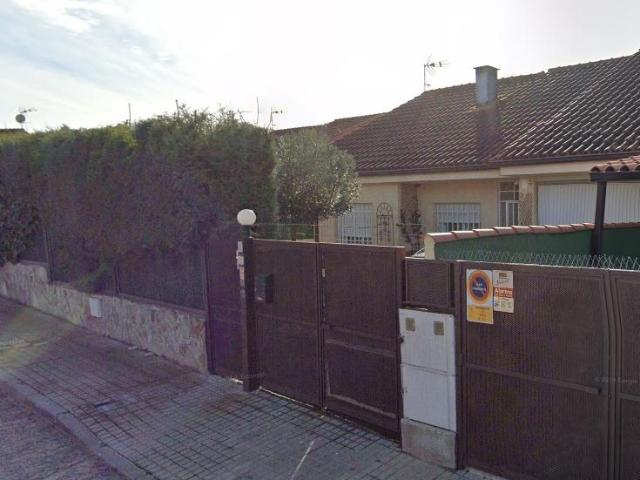 VIVIENDA EN NOVES