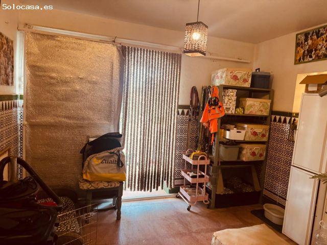 Vivienda en parcela de 2236m2. Zona El Palillejo