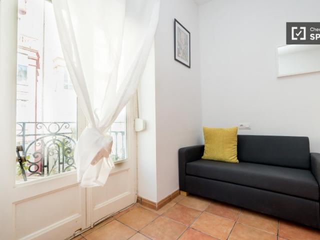 Habitación en piso compartido de 5 habitaciones en alquiler en Russafa, Valencia