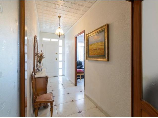 Vivienda en planta baja con terraza y patio de más de 25 m2 en Gandía
