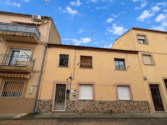 Vivienda en planta baja reformada de 3 dormitorios en Ciudad Rodrigo – sin escaleras y sin comunidad