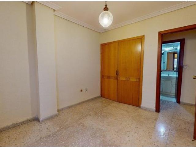 VIVIENDA EN PLENA JUDERIA CON AMPLIO PATIO!