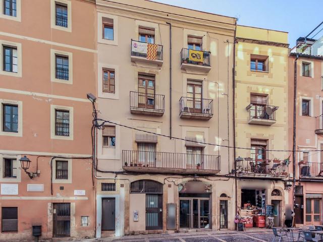 Vivienda en Pz de Santiago Russinyol