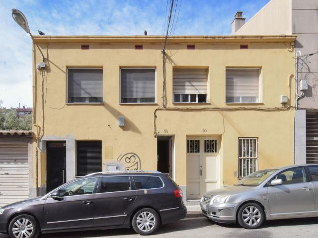 Vivienda en Rb casas y amigo, Badalona Barcelona