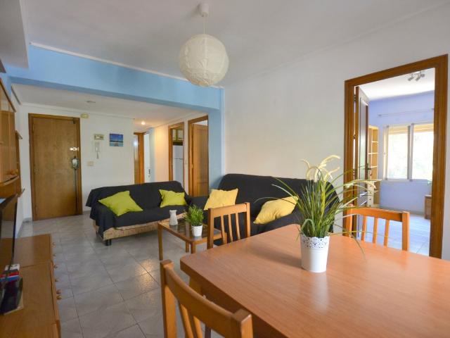 VIVIENDA ESQUINERA, TODO EXTERIOR, ASCENSOR
