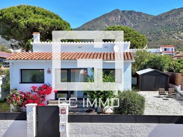 Vivienda exclusiva de 118 m2 en venta Rosas, España