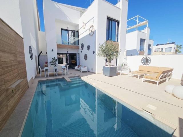 Vivienda exclusiva de 127 m2 en venta Benijófar, España