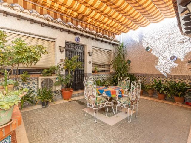 Vivienda exclusiva de 130 m2 en venta Granada, España