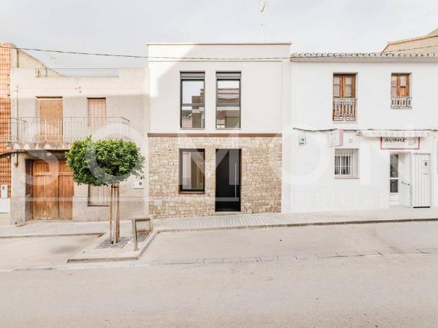Vivienda exclusiva de 146 m2 en venta Benisanó, España