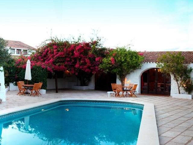 Vivienda exclusiva de 1477 m2 en venta Maó, España