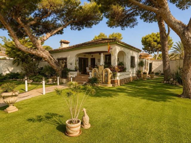 Vivienda exclusiva de 155 m2 en venta Playas de Orihuela, Comunidad Valenciana