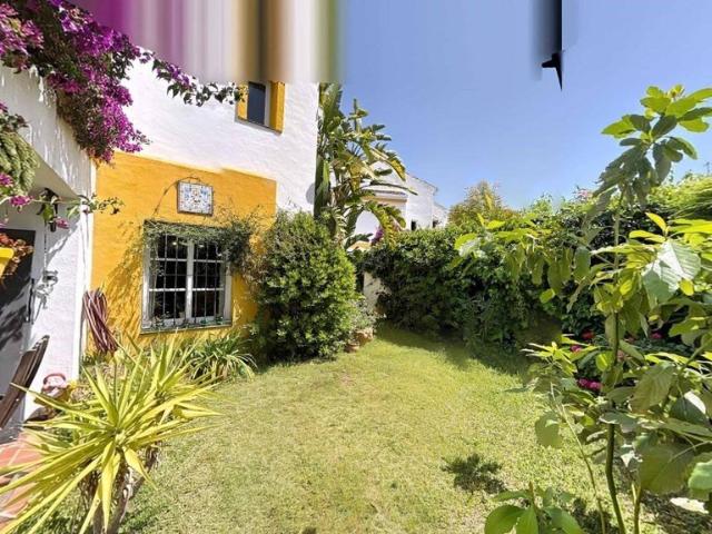 Vivienda exclusiva de 156 m2 en venta Estepona, Andalucía