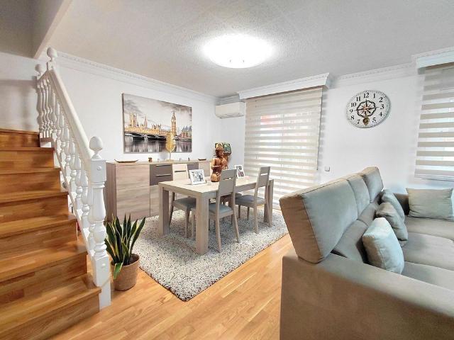 Vivienda exclusiva de 166 m2 en venta Polinyá, Cataluña