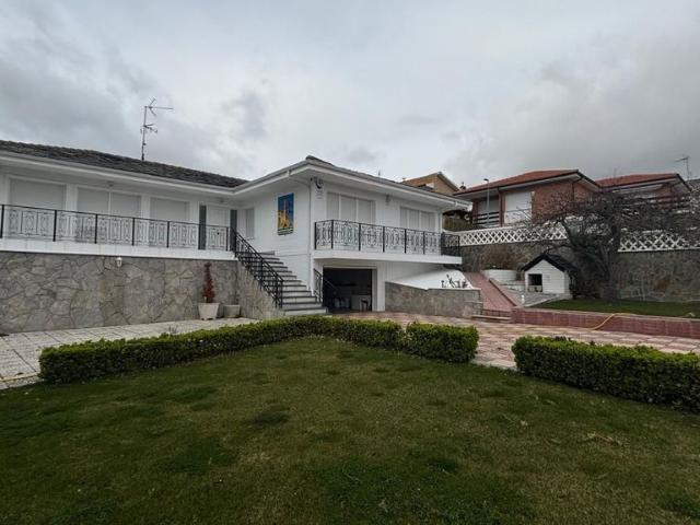 Vivienda exclusiva de 161 m2 en venta Medina de Pomar, Castilla y León