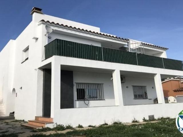 Vivienda exclusiva de 199 m2 en venta Rosas, España