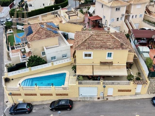 Vivienda exclusiva de 190 m2 en venta la Nucia, España