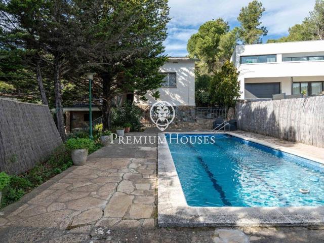 Vivienda exclusiva de 192 m2 en venta Begas, Cataluña