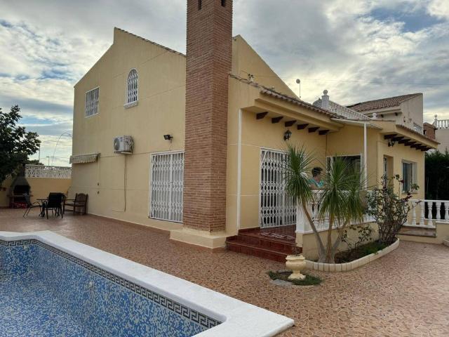Vivienda exclusiva de 1 m2 en venta Playas de Orihuela, España