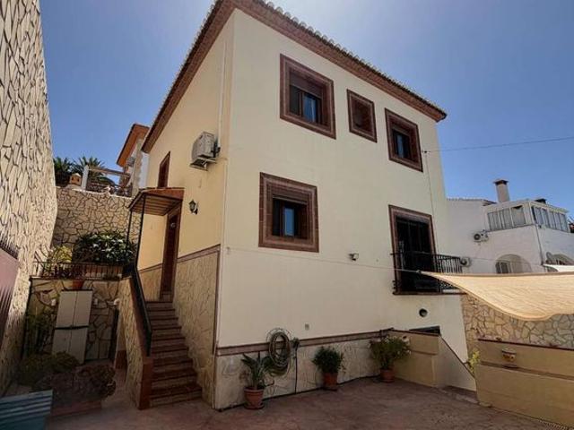 Vivienda exclusiva de 204 m2 en venta Nerja, España