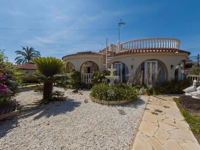 Vivienda exclusiva de 215 m2 en venta Torrevieja, España