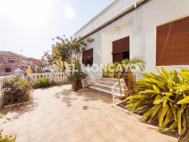 Vivienda exclusiva de 227 m2 en venta Daya Nueva, España