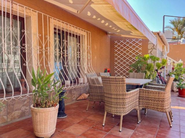 Vivienda exclusiva de 229 m2 en venta Denia, España