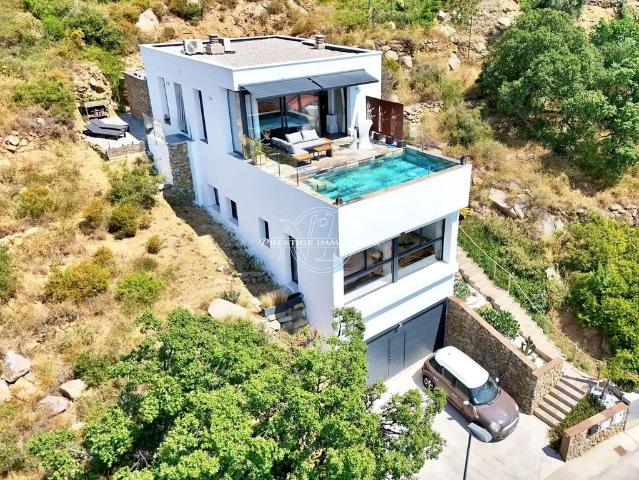 Vivienda exclusiva de 220 m2 en venta Rosas, Cataluña