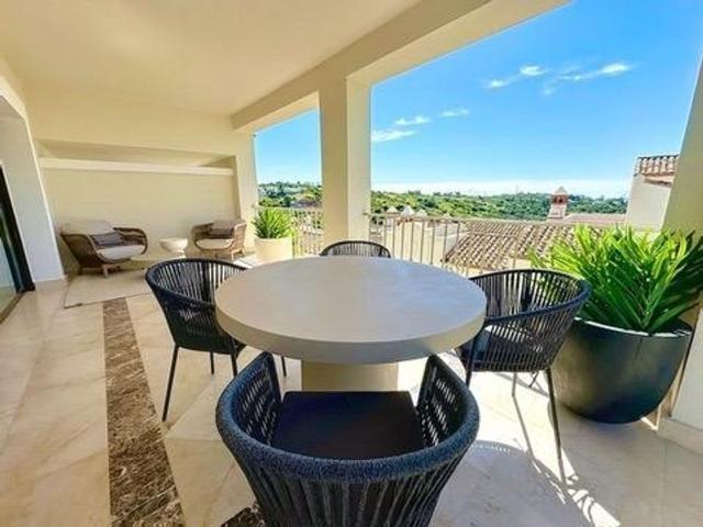 Vivienda exclusiva de 245 m2 en venta Estepona, Andalucía