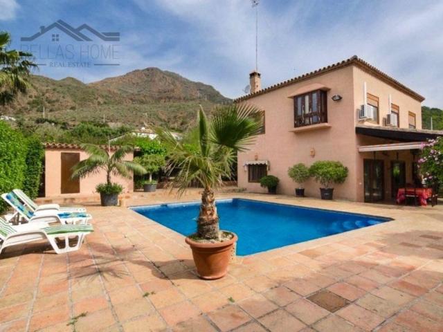 Vivienda de lujo de 240 m2 en venta Estepona, Andalucía