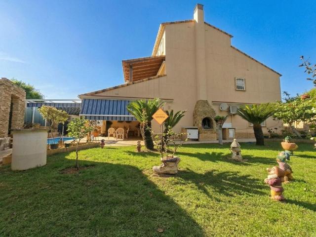 Vivienda exclusiva de 256 m2 en venta Paterna, España