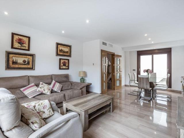 Vivienda exclusiva de 252 m2 en venta Granada, Andalucía